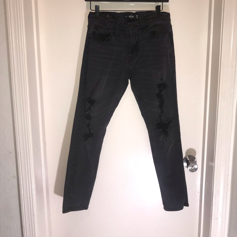 Black hollister jeans 30x30 (throw an offer)